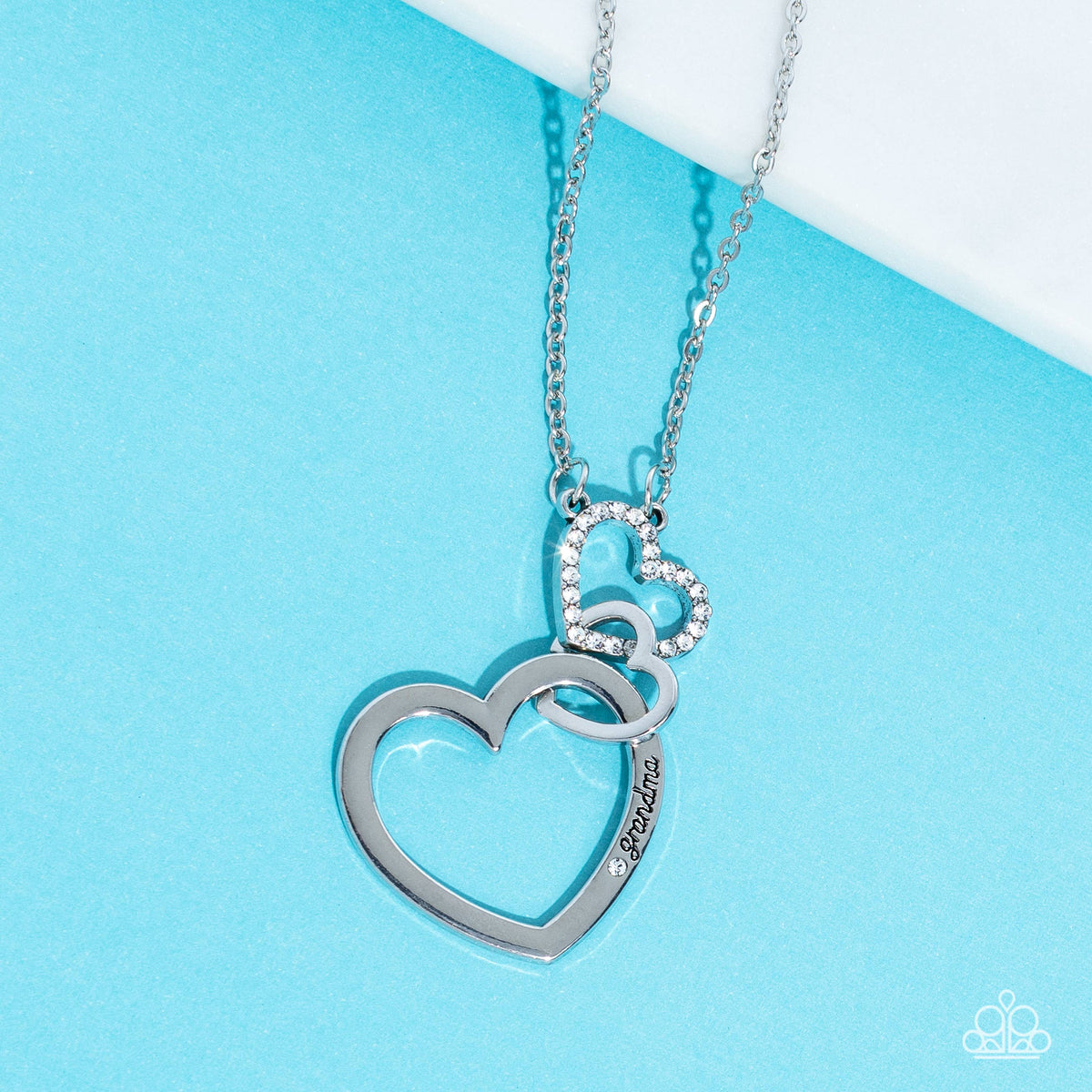 Grandma Glow – White | Paparazzi Necklace