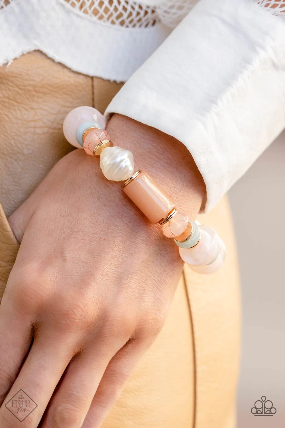 Slate of Art – Gold | Paparazzi Bracelet