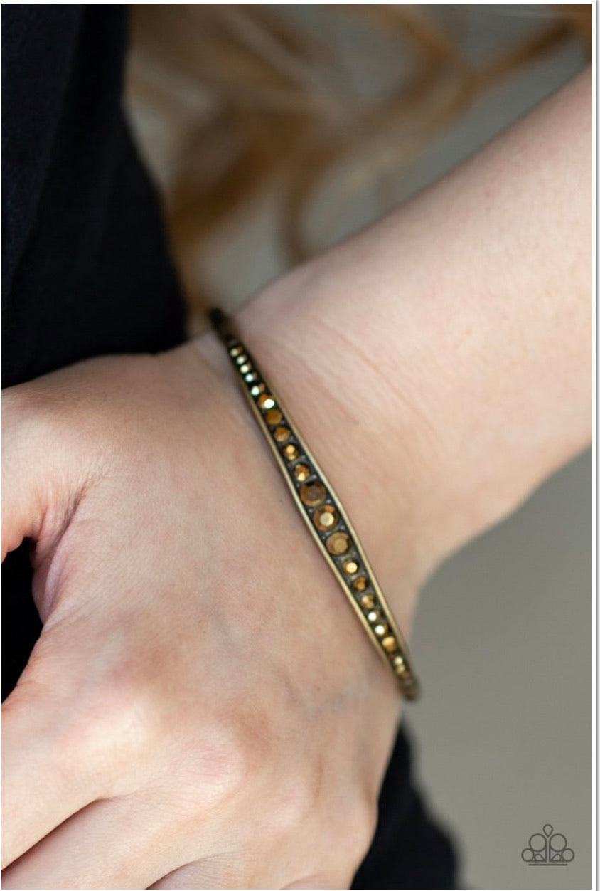 Just Sparkle and Wave – Brass | Paparazzi Bracelet