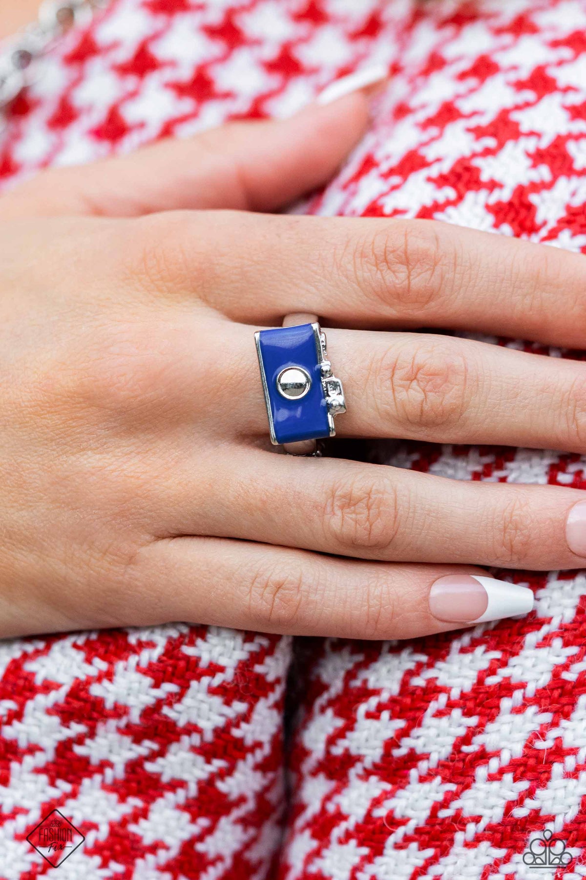 Tourist Timestamp – Silver | Paparazzi Ring