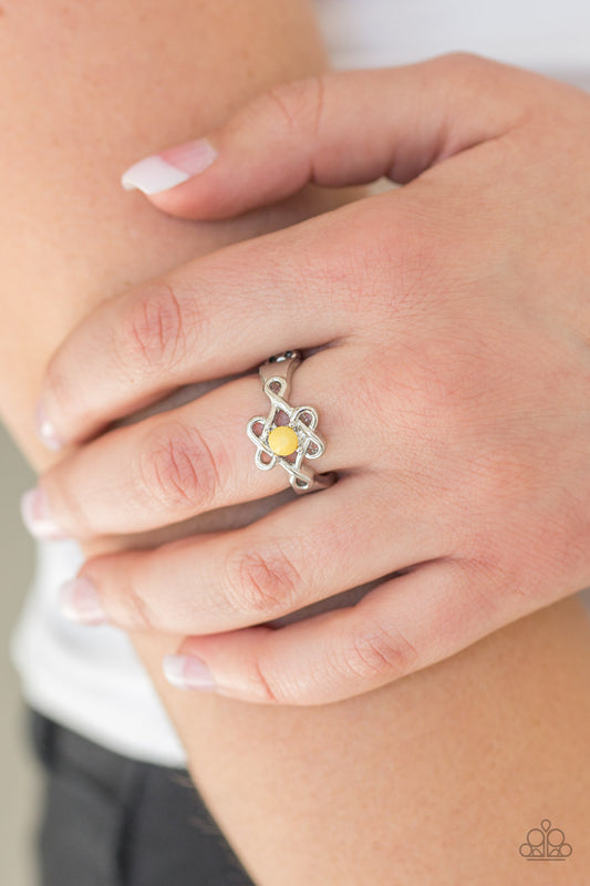 Vibrant Vibes – Yellow | Paparazzi Ring