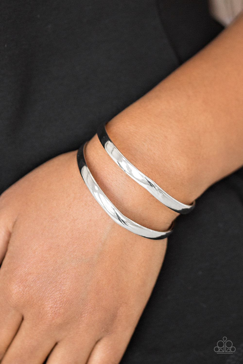 Palm Trees and Pyramids – Silver | Paparazzi Bracelet