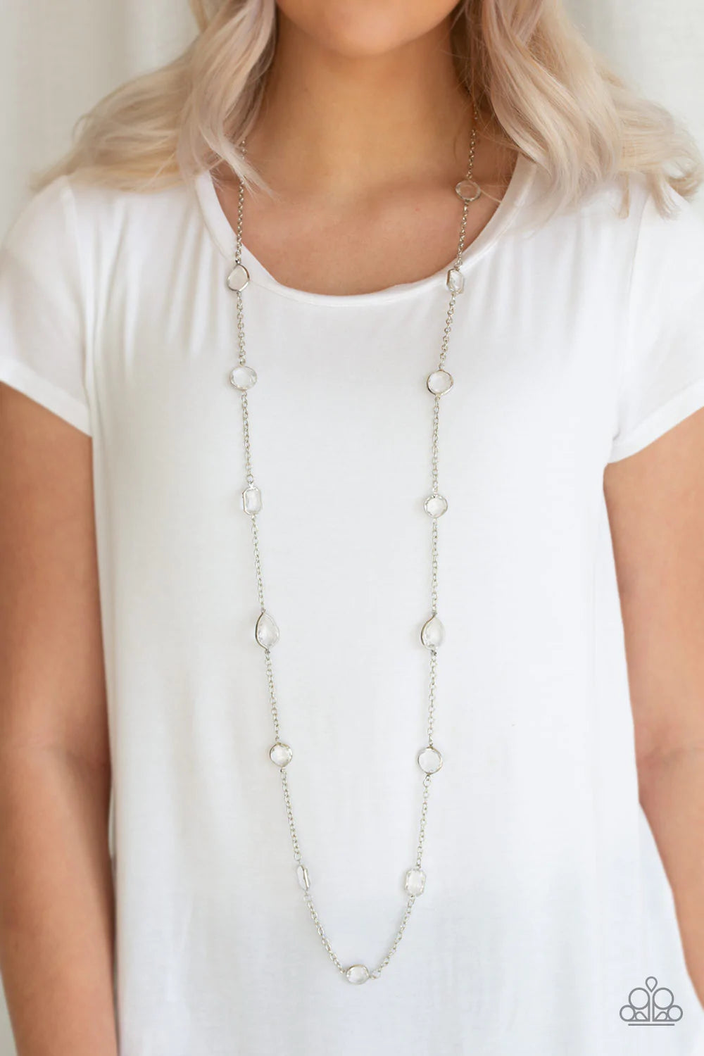 Glassy Glamorous – Silver | Paparazzi Necklace