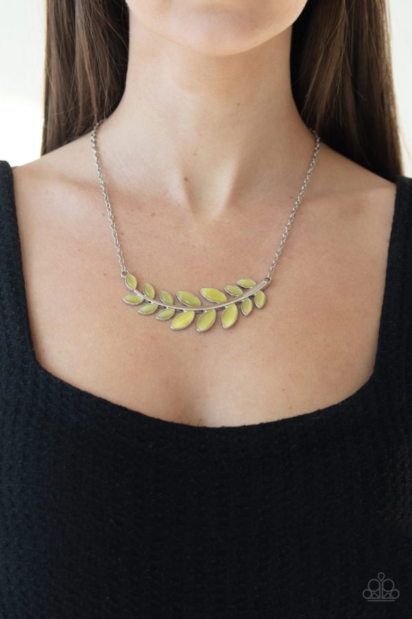 Frosted Foliage | Paparazzi Necklace