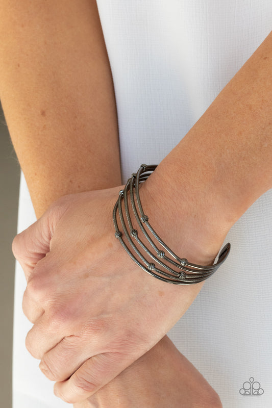 Face The METALLIC Music – Black | Paparazzi Bracelet