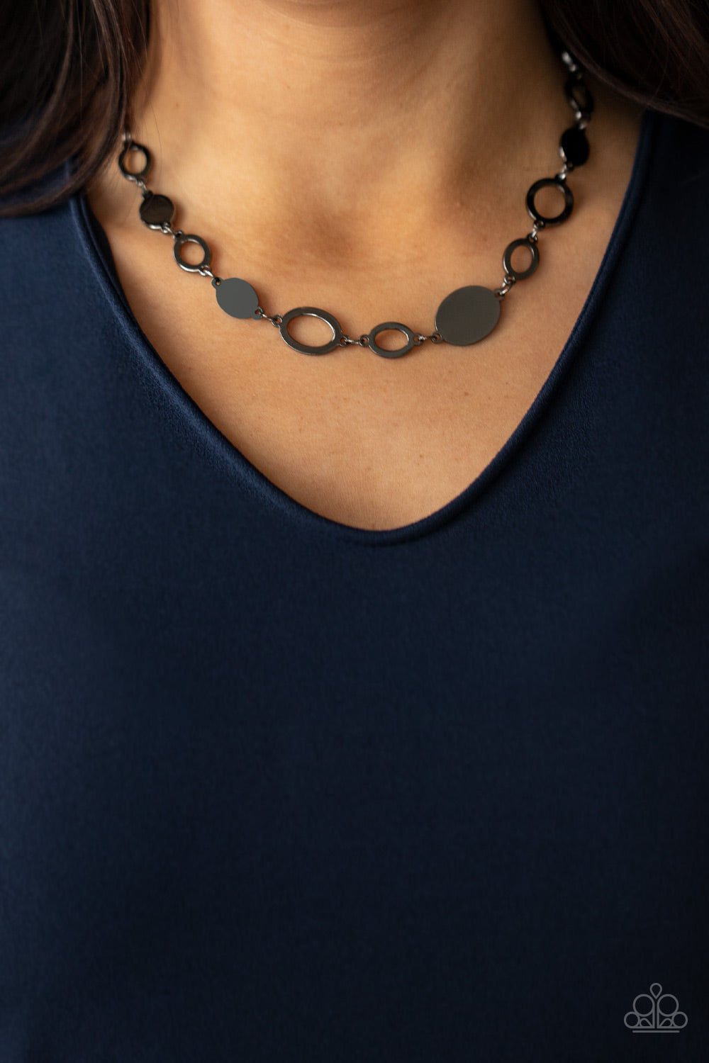 Working OVAL-time | Paparazzi Necklace