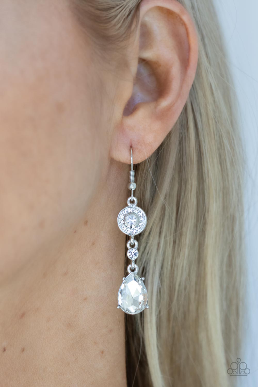 Graceful Glimmer – White | Paparazzi Earrings