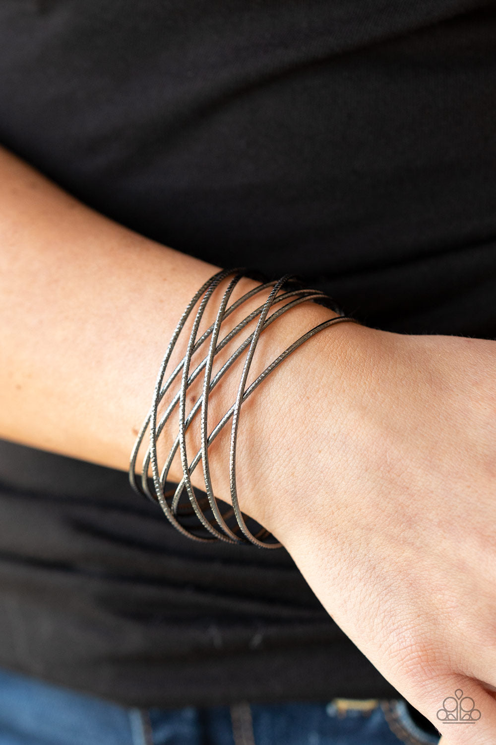 Strike Out Shimmer – Black | Paparazzi Bracelet