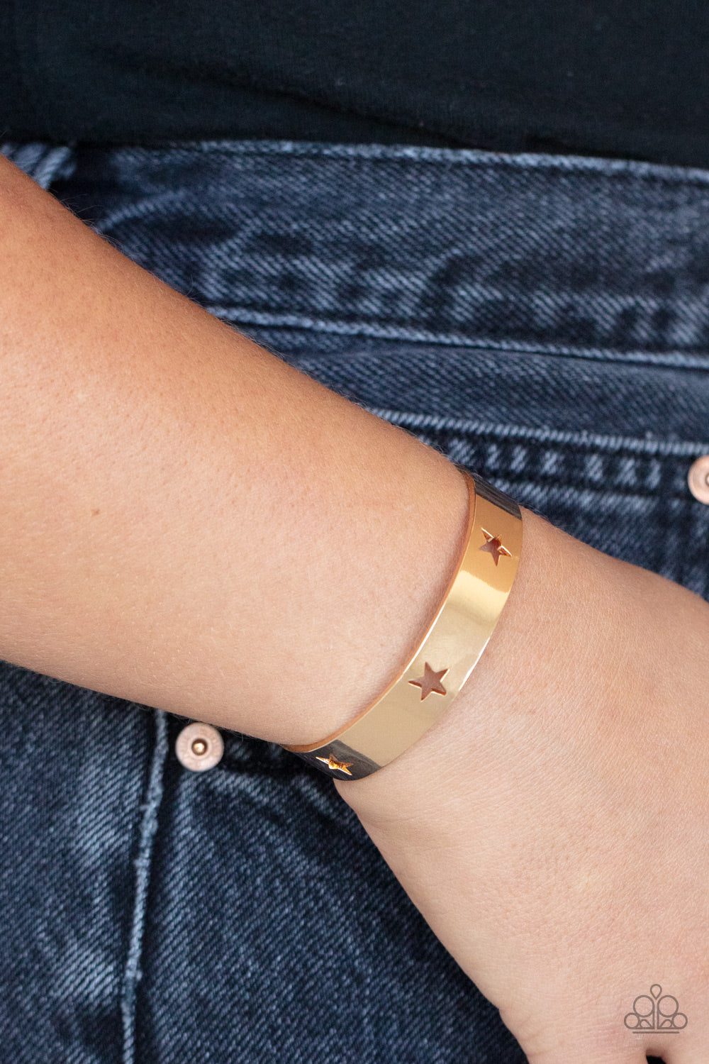 American Girl Glamour Cuff -Gold – Gold | Paparazzi Bracelet