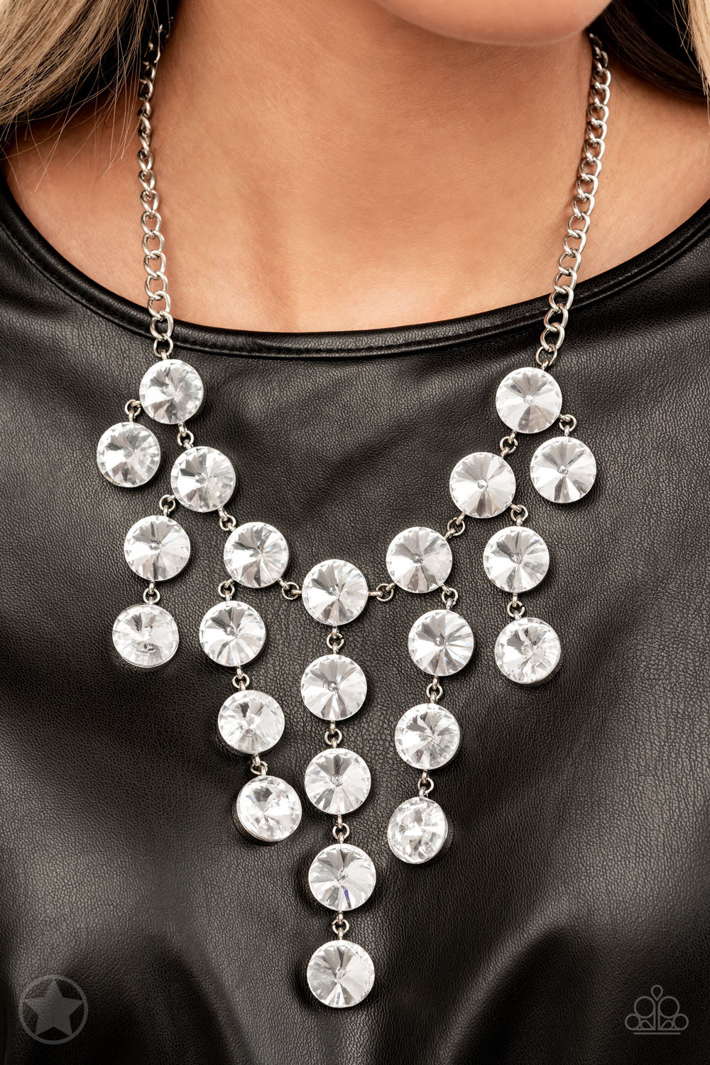 Spotlight Stunner | Paparazzi Necklace