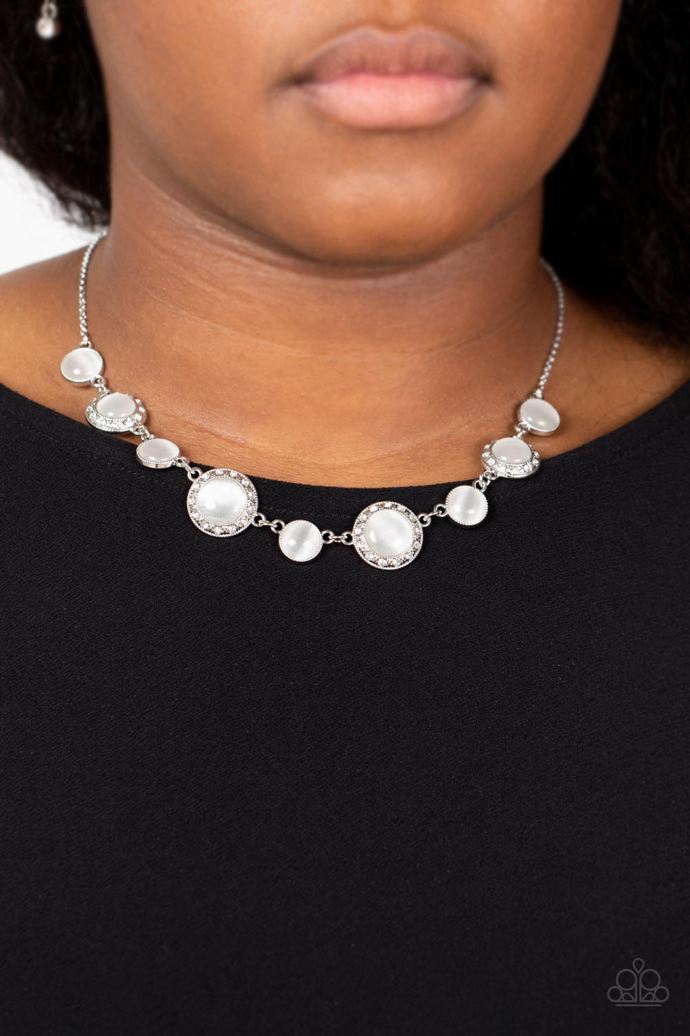 Too Good to BEAM True – White | Paparazzi Necklace