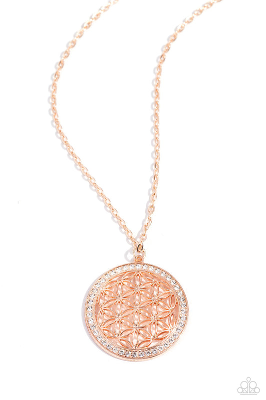 Tearoom Twinkle Rose – Gold | Paparazzi Necklace