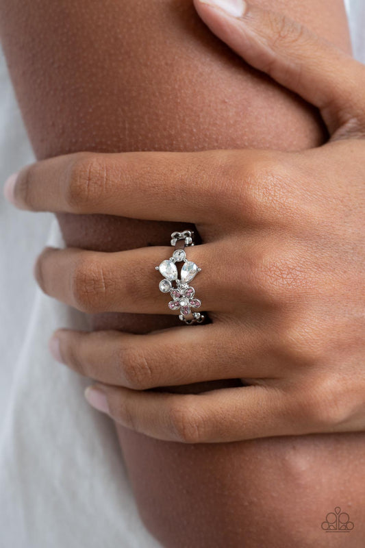 Enchanting Efflorescence – Pink | Paparazzi Ring
