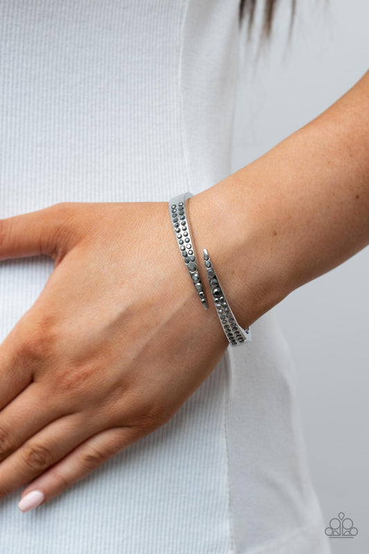 Sideswipping Shimmer – Silver | Paparazzi Bracelet
