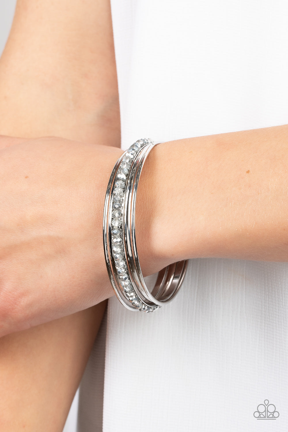 Prismatic Pizazz – Silver | Paparazzi Bracelet
