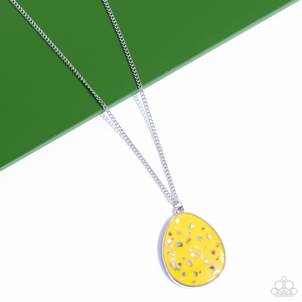 Shimmering Seafloors – Yellow | Paparazzi Necklace