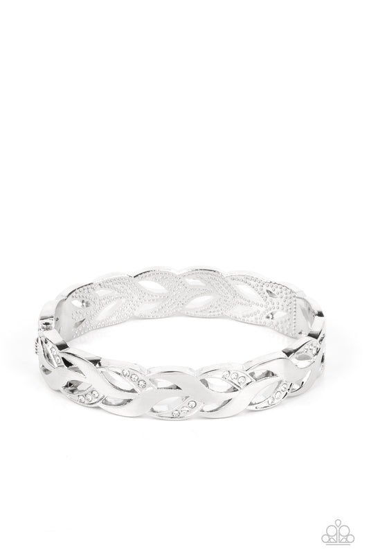 Editor-in-LEAF – White | Paparazzi Bracelet