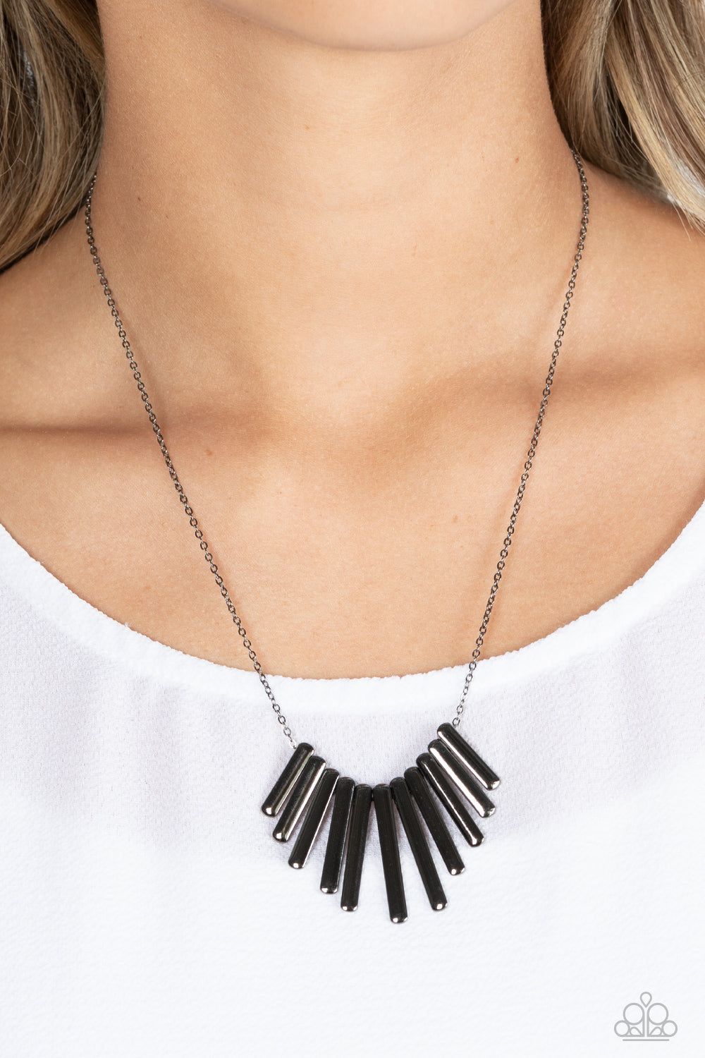 Leading MANE – Black | Paparazzi Necklace
