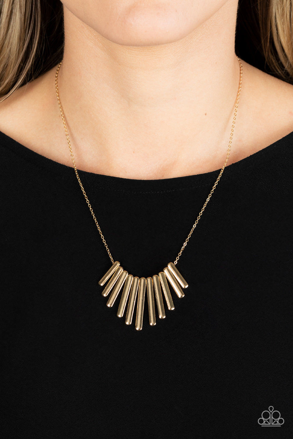 Leading MANE – Gold | Paparazzi Necklace