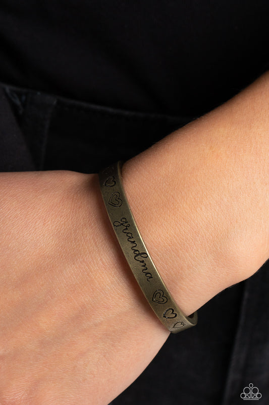 A Grandmothers Love – Brass | Paparazzi Bracelet