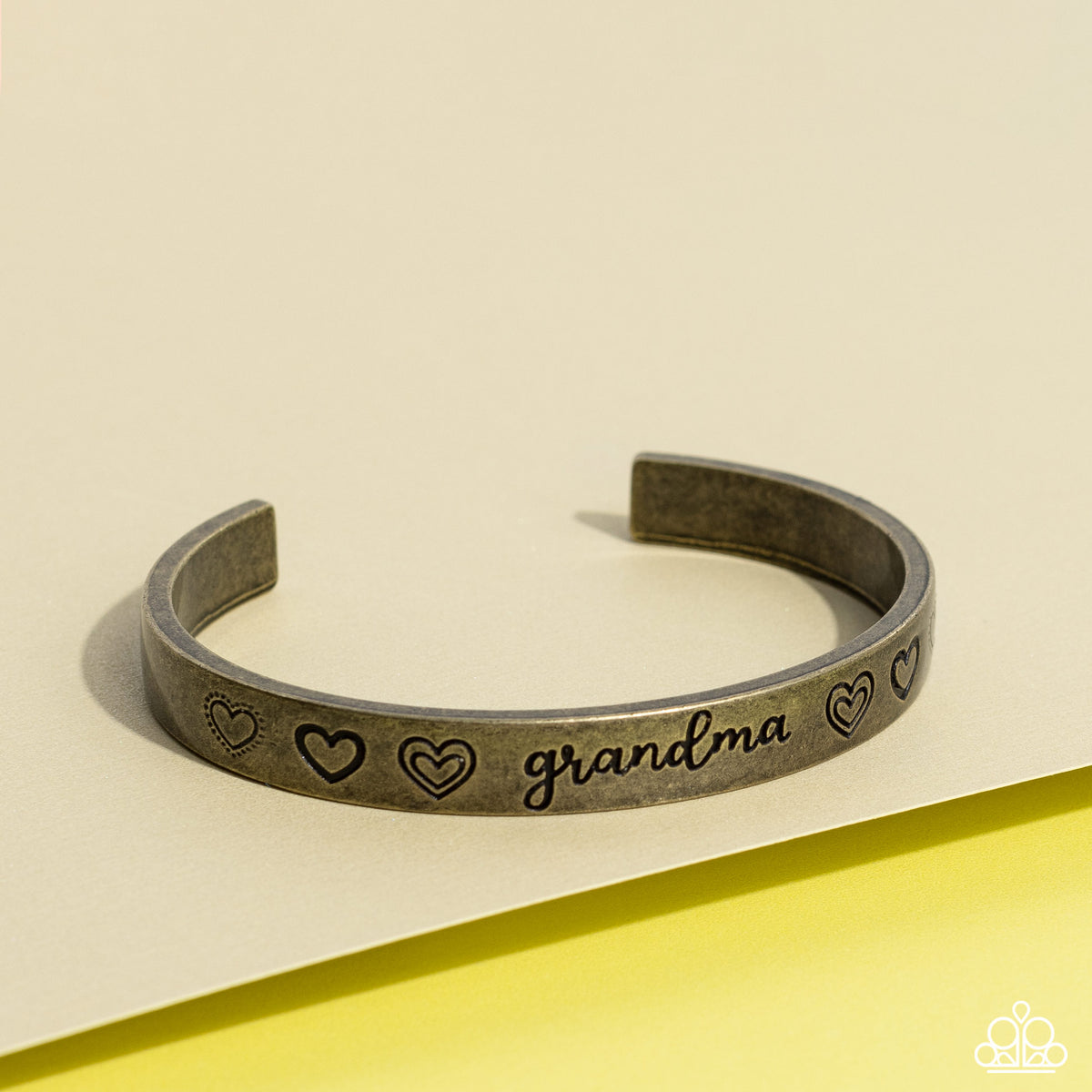 A Grandmothers Love – Brass | Paparazzi Bracelet
