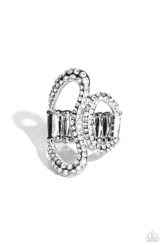 Gap Year – White | Paparazzi Ring