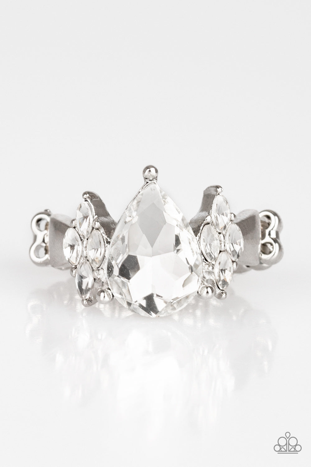 Yas Queen | Paparazzi Ring