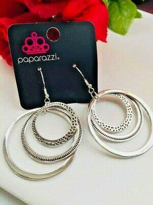 Tempting Texture – Silver | Paparazzi Earrings