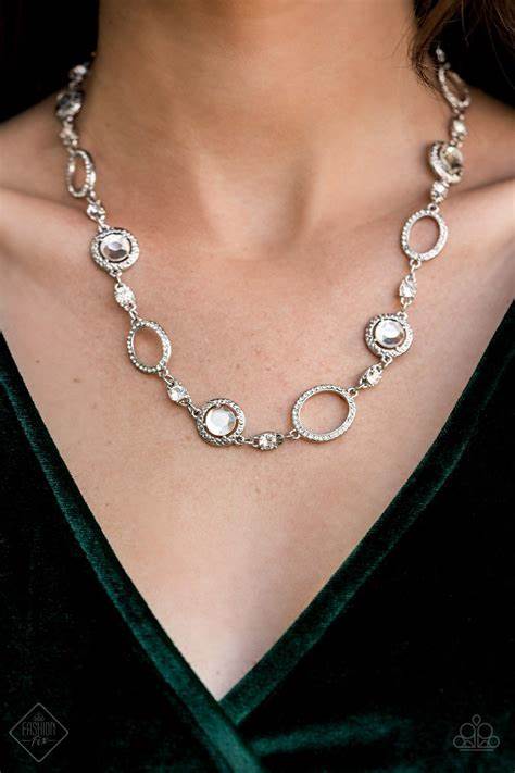 Pushing Your LUXE | Paparazzi Necklace