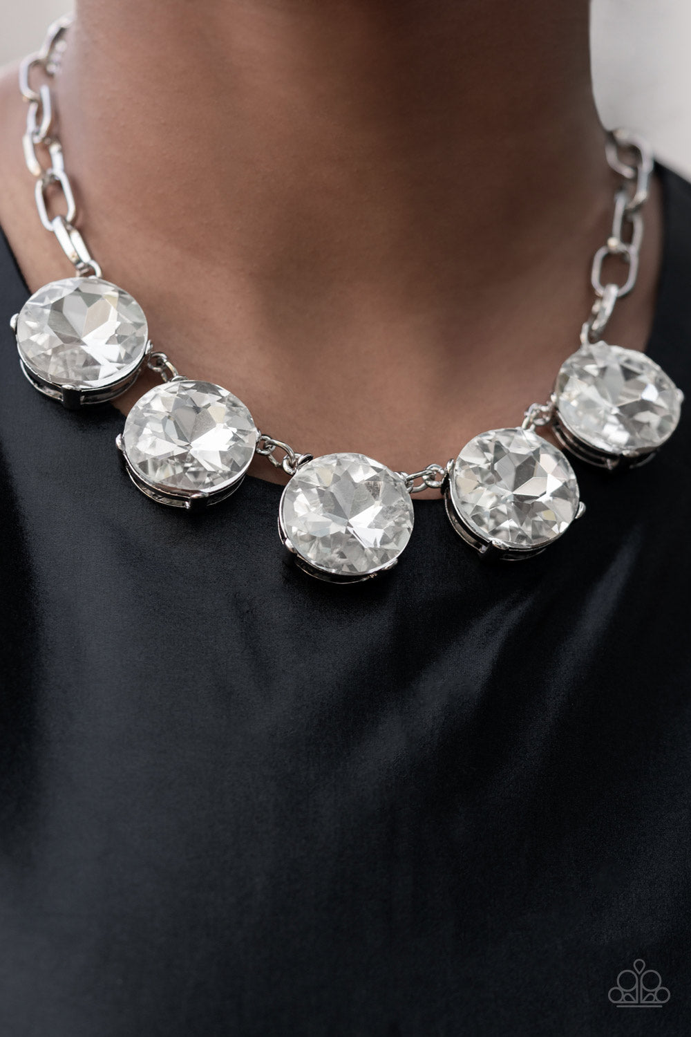 Limelight Luxury | Paparazzi Necklace