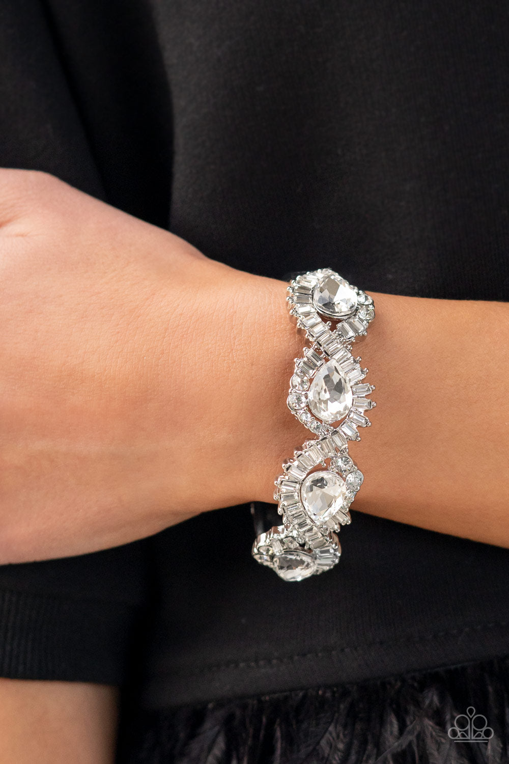 For the Win – White | Paparazzi Bracelet