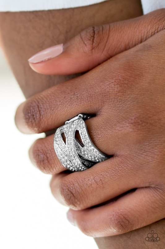 Life in the Glitter Lane – Silver | Paparazzi Ring