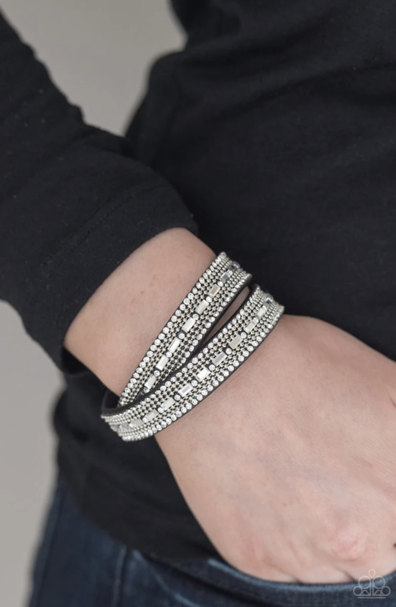 Shimmer and Sass – Blue | Paparazzi Bracelet