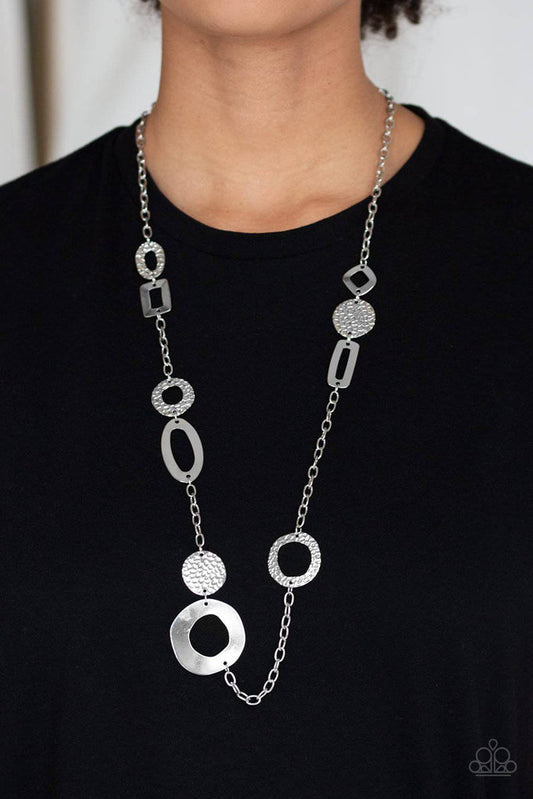 Metro Scene – Silver | Paparazzi Necklace